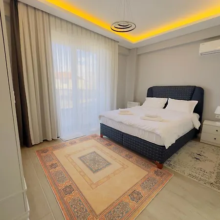 فيلة Zuemruet Villalari *